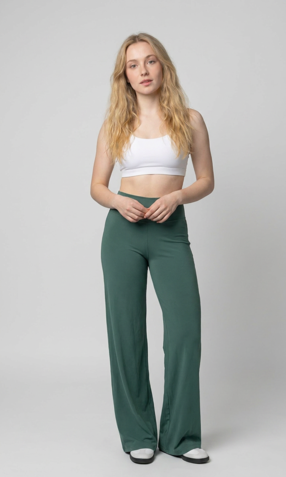 Pantalón Flare Moldeador de Licra – Cintura Alta